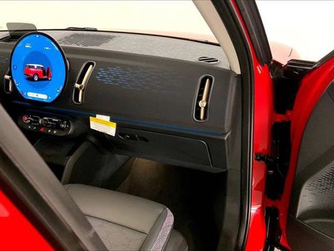 Certified 2025 MINI Cooper Countryman S w/ Comfort Package Max image 23