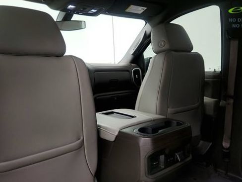 Used 2019 Chevrolet Silverado 1500 RST AWD/4WD image 46