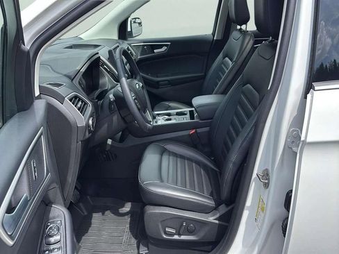 Used 2023 Ford Edge SEL w/ Convenience Package image 12
