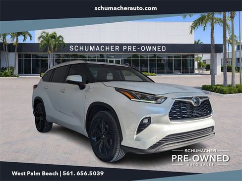 Used 2023 Toyota Highlander L image 1