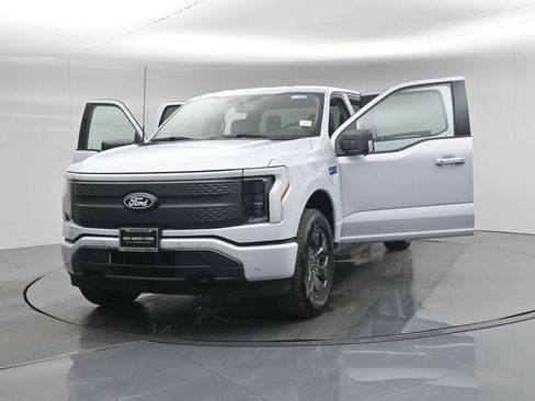 New 2025 Ford F150 Lightning Flash image 48