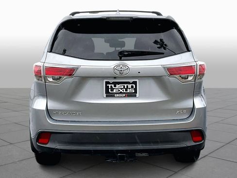 Used 2014 Toyota Highlander XLE image 4