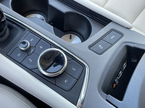 Certified 2023 Cadillac XT5 Premium Luxury AWD/4WD image 31
