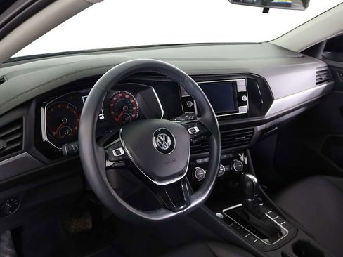Used 2019 Volkswagen Jetta SE w/ Cold Weather Package image 27