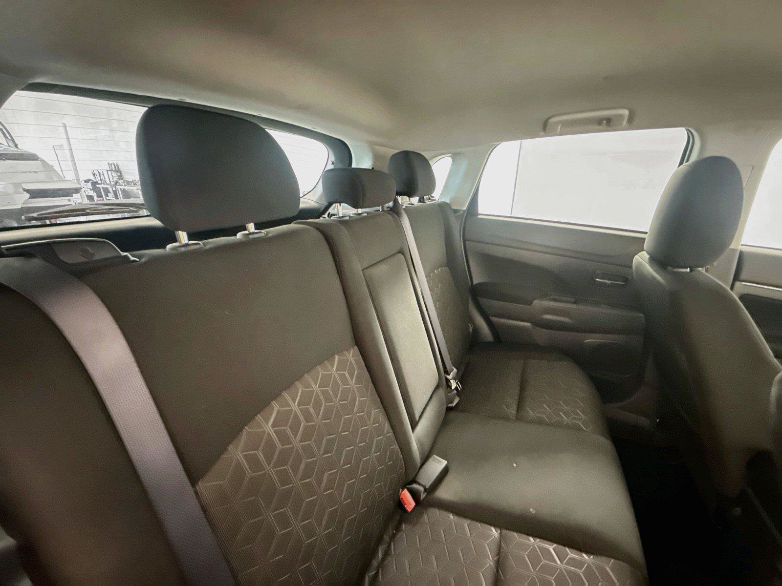 Used 2026 Mitsubishi Outlander Sport AWD image 11
