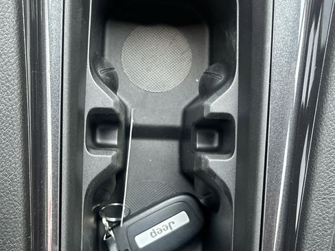 New 2025 Jeep Compass Latitude w/ Convenience Group image 38