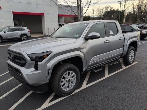 New 2025 Toyota Tacoma SR5 image 7