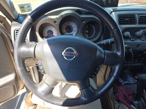Used 2004 Nissan Frontier LE image 29