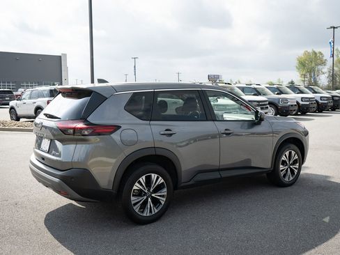 Used 2023 Nissan Rogue SV AWD/4WD image 10
