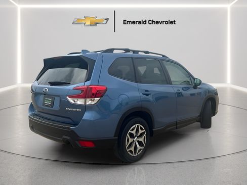 Used 2019 Subaru Forester Premium AWD/4WD image 7