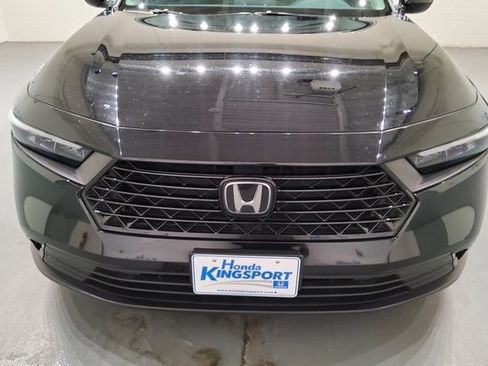 Used 2023 Honda Accord EX image 8