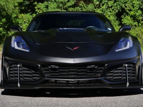 Used 2017 Chevrolet Corvette Grand Sport RWD image 3