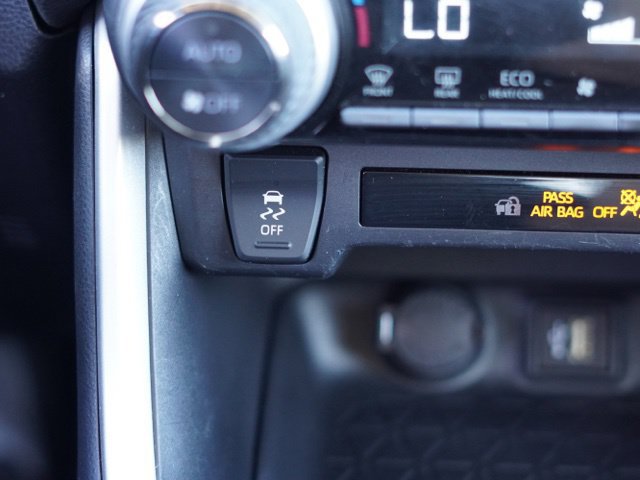Certified 2024 Toyota RAV4 XLE FWD image 30