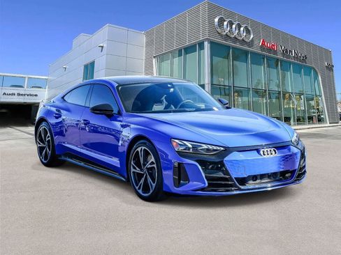 Used 2023 Audi e-tron GT Prestige image 5