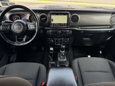 Used 2022 Jeep Wrangler Unlimited Sport AWD/4WD image 2