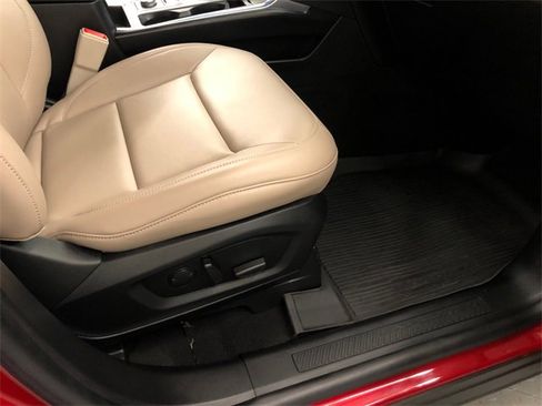 Used 2022 Ford Explorer XLT w/ Equipment Group 202A image 34