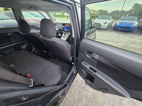 Used 2009 Scion xB FWD image 20