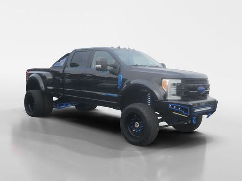 Used 2019 Ford F450 Limited image 8