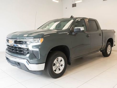 Used 2025 Chevrolet Silverado 1500 LT AWD/4WD image 6