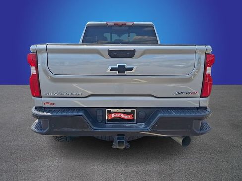 Used 2024 Chevrolet Silverado 2500 ZR2 w/ Technology Package AWD/4WD image 5