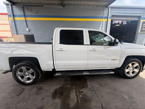 Used 2017 Chevrolet Silverado 1500 LT w/ Texas Edition RWD image 8