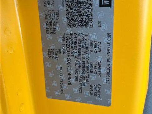 Used 2019 Chevrolet Express 3500 w/ Driver Convenience Package image 8