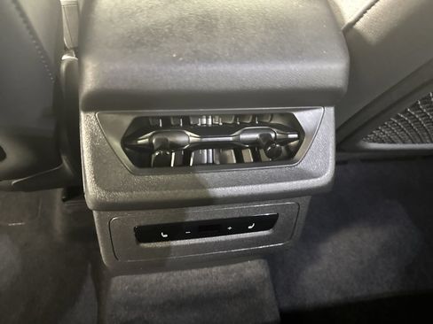 Used 2025 Audi SQ6 e-tron Premium Plus w/ Premium Plus AWD/4WD image 12