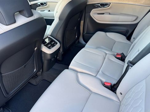 Used 2026 Volvo XC90 B5 Plus w/ Protection Package AWD/4WD image 4