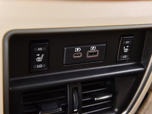 Used 2019 Nissan Murano Platinum image 27