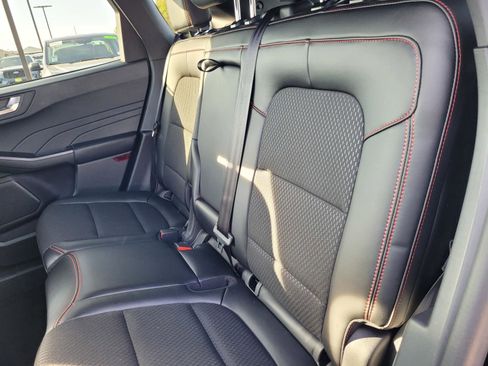 Used 2025 Ford Escape ST-Line w/ Equipment Group 301A image 11