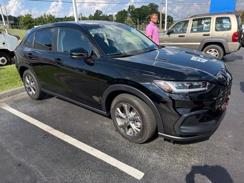 Certified 2026 Honda HR-V LX image 1