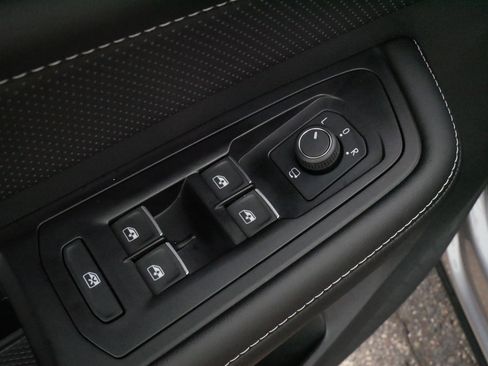 Used 2025 Volkswagen Atlas Cross Sport SEL Premium R-Line AWD/4WD image 19