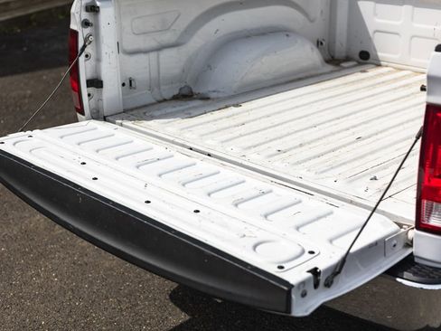 Used 2023 RAM 1500 Classic SLT w/ Trailer & Traction Group AWD/4WD image 9