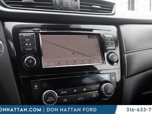 Used 2019 Nissan Rogue SV w/ Premium Package FWD image 6