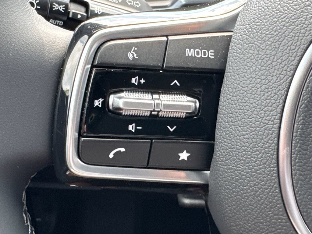 New 2025 Kia Sorento SX FWD image 25
