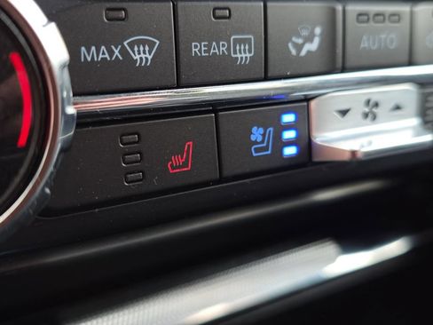 Used 2021 Ford F150 Lariat w/ Trailer Tow Package AWD/4WD image 25