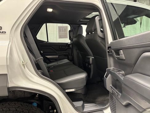 Used 2025 Toyota 4Runner TRD Off-Road Premium w/ Tow Technology Package AWD/4WD image 51