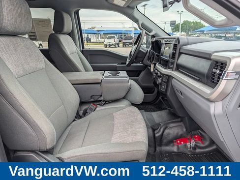 Used 2023 Ford F250 XLT w/ FX4 Off-Road Package AWD/4WD image 29