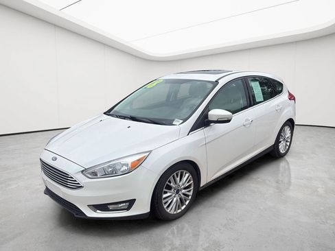 Used 2018 Ford Focus Titanium FWD image 8