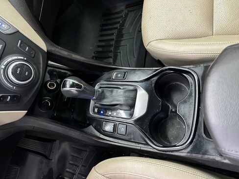 Used 2016 Hyundai Santa Fe Limited w/ Option Group 04 FWD image 34