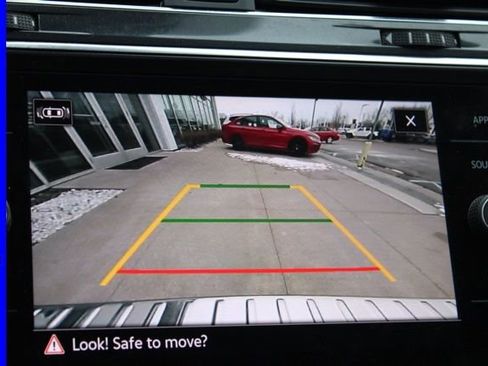 Certified 2023 Volkswagen Tiguan SE image 35