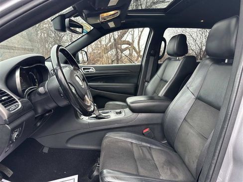 Used 2020 Jeep Grand Cherokee Altitude AWD/4WD image 7
