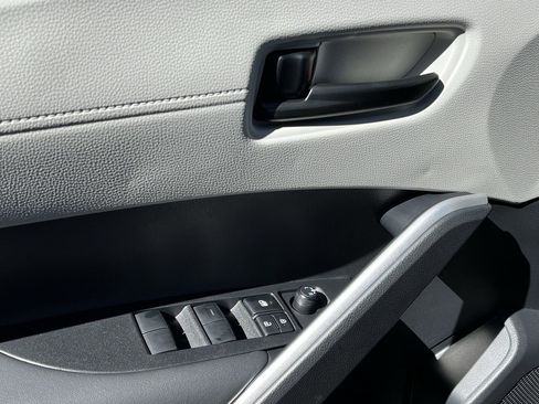 New 2026 Toyota Corolla Cross L image 21