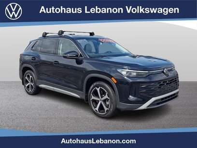 Used 2025 Volkswagen Tiguan SE