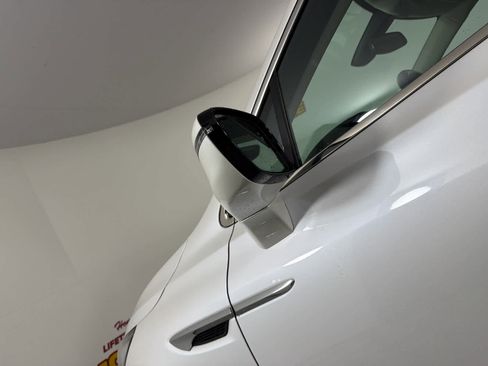 Used 2023 Buick Enclave Essence FWD image 13