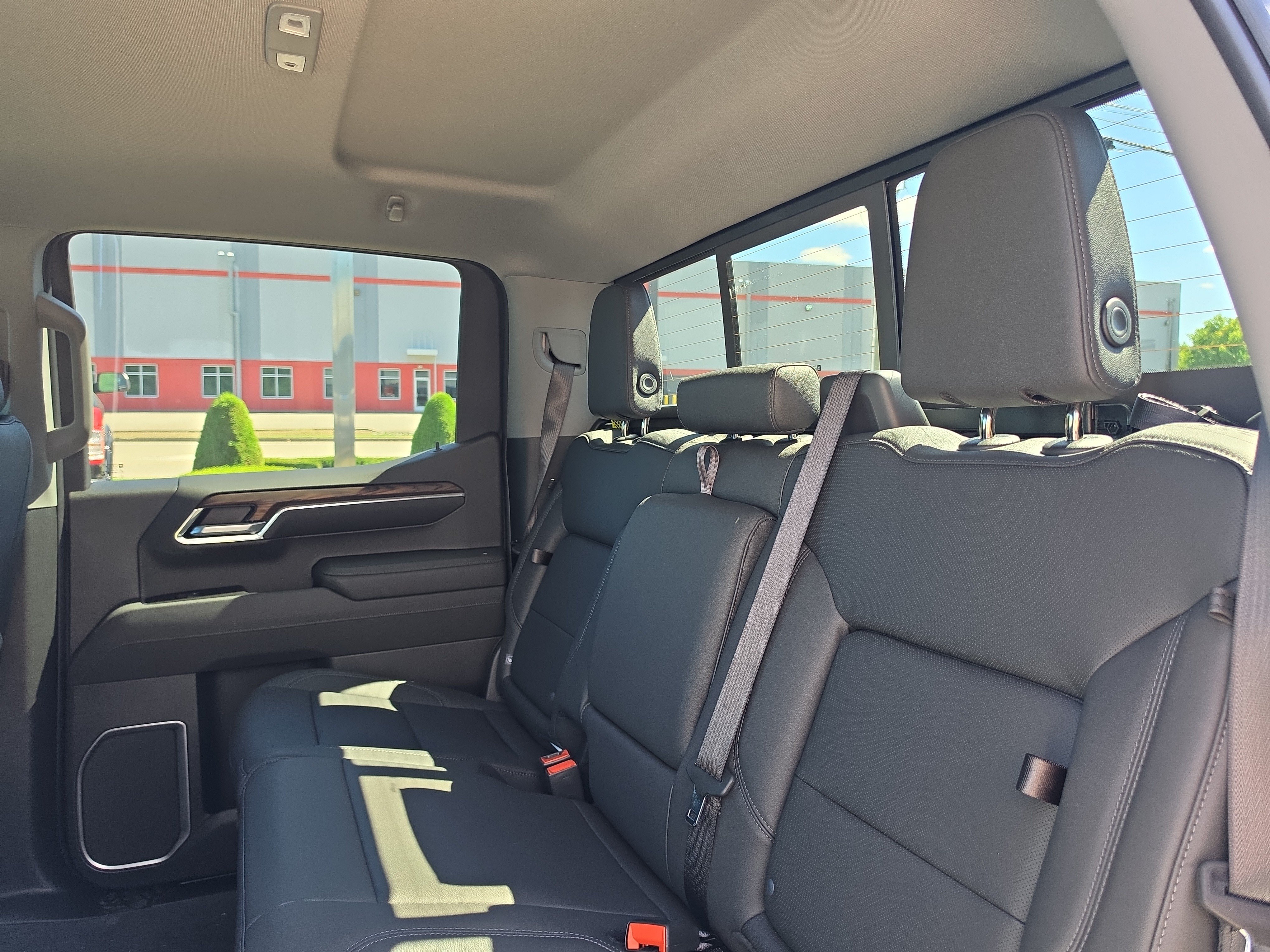 New 2026 GMC Sierra 1500 SLT w/ SLT Convenience Package AWD/4WD image 15