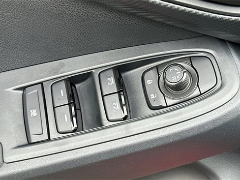 New 2025 Subaru Crosstrek 2.0i Premium image 12