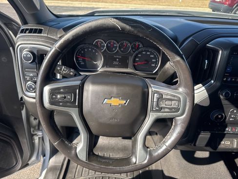 Used 2022 Chevrolet Silverado 1500 LT image 15