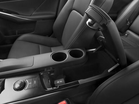 Used 2016 Lexus IS 350 w/ F Sport Package RWD image 17