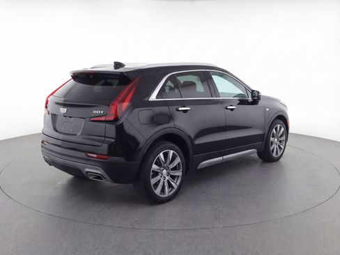 Used 2019 Cadillac XT4 Premium Luxury image 4